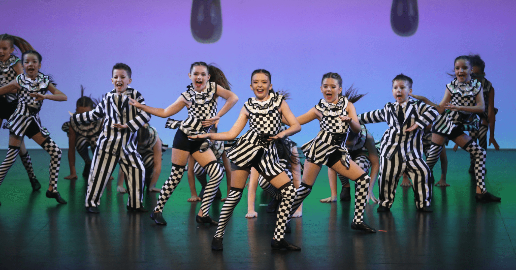 Davidia Lind Dance Centre Logo on Kidsbook