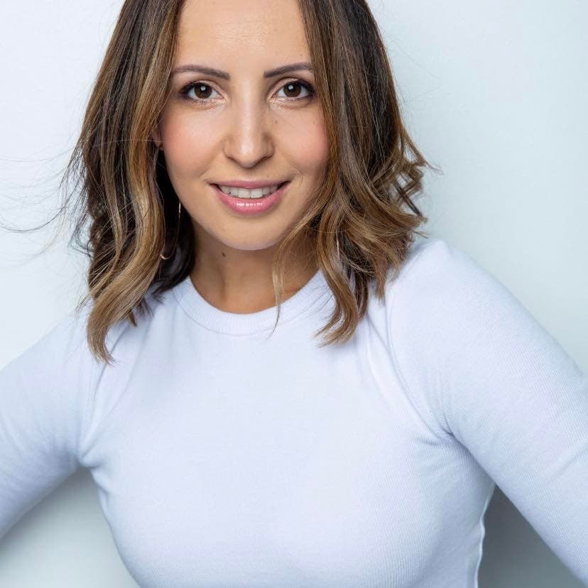 Carla Papa Dance Logo on Kidsbook