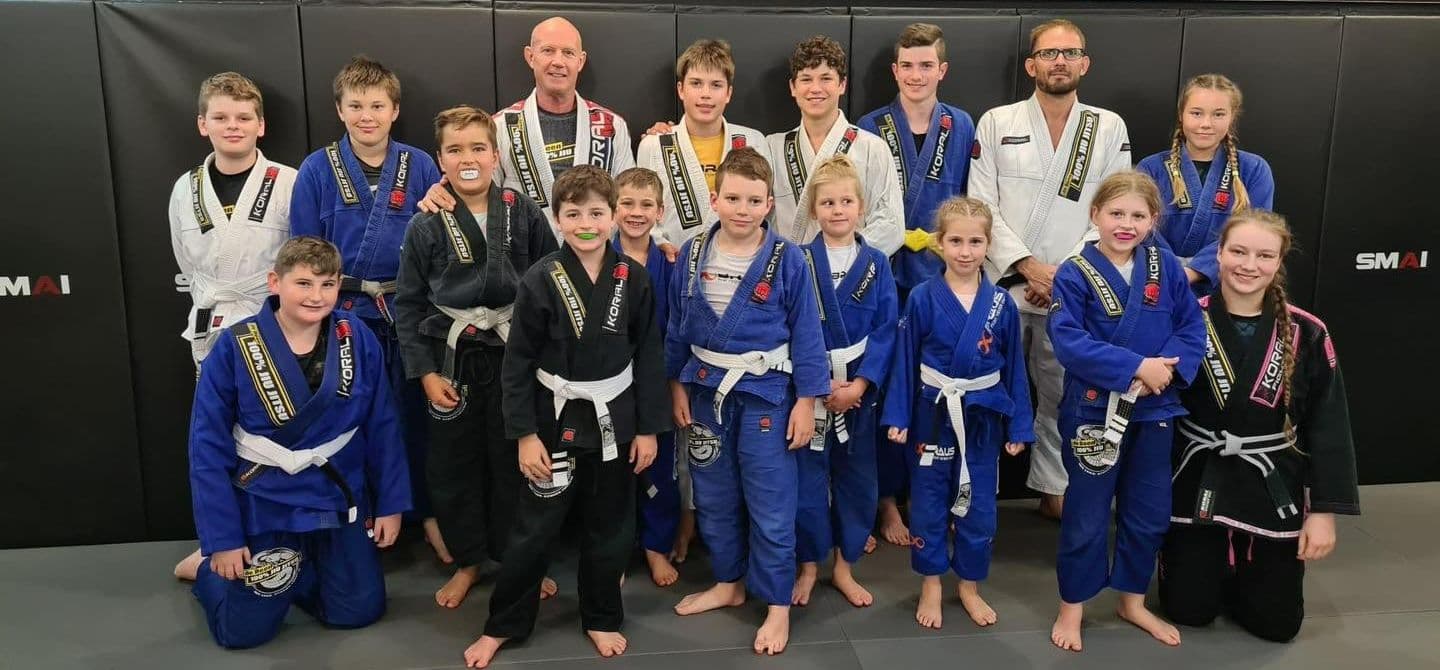 De Been 100% Jiu Jitsu Ipswich Logo on Kidsbook