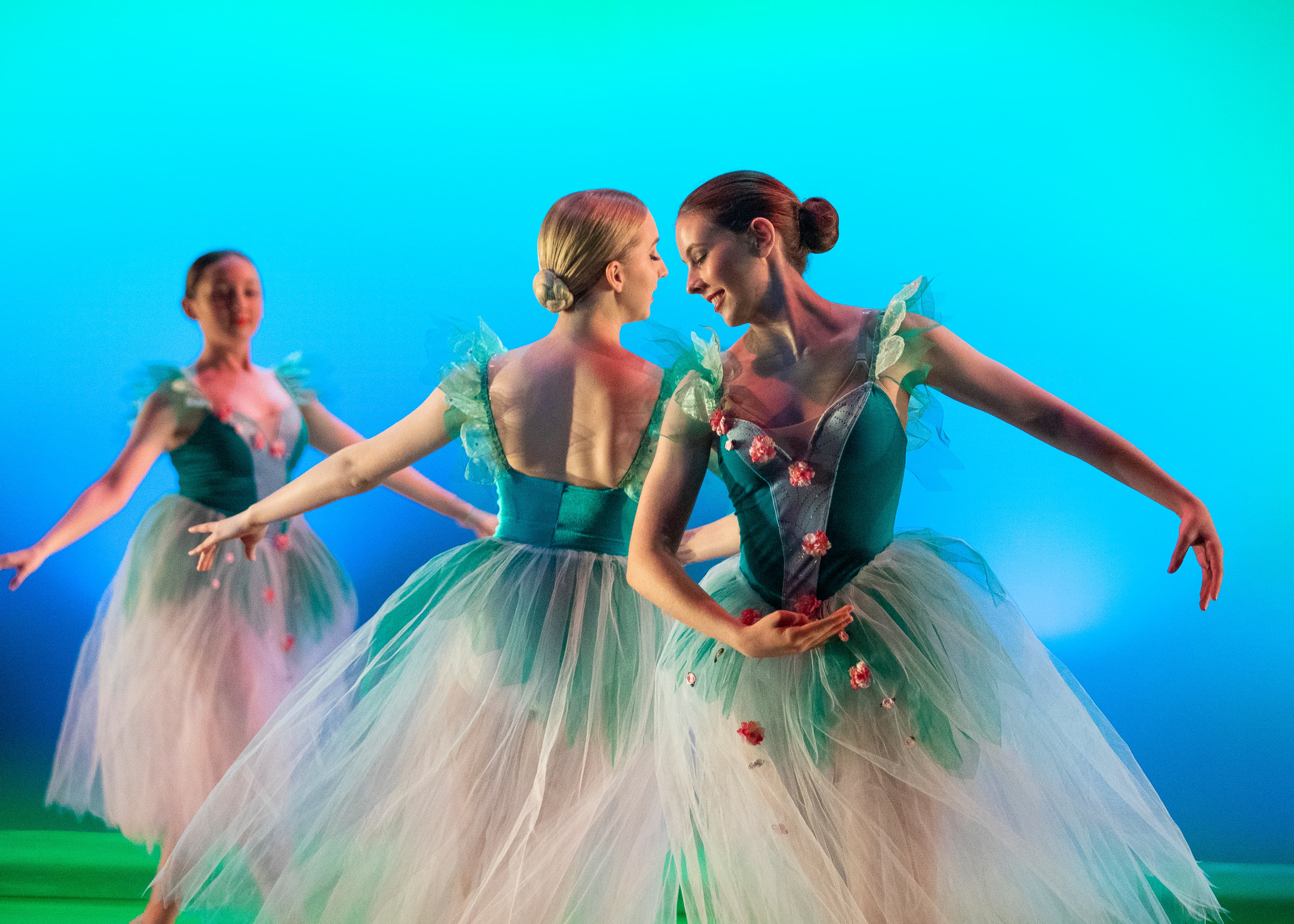 Dance Creations Logo on Kidsbook