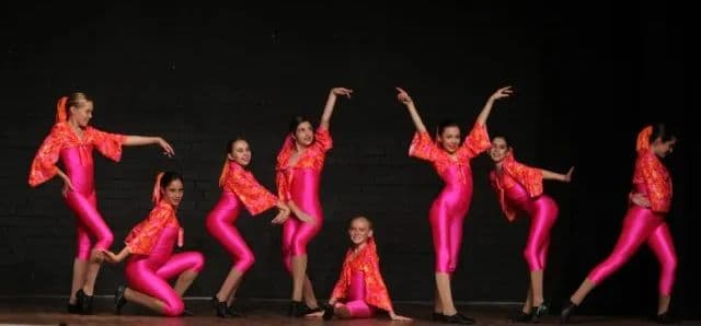 Craze Dance Academy Logo on Kidsbook