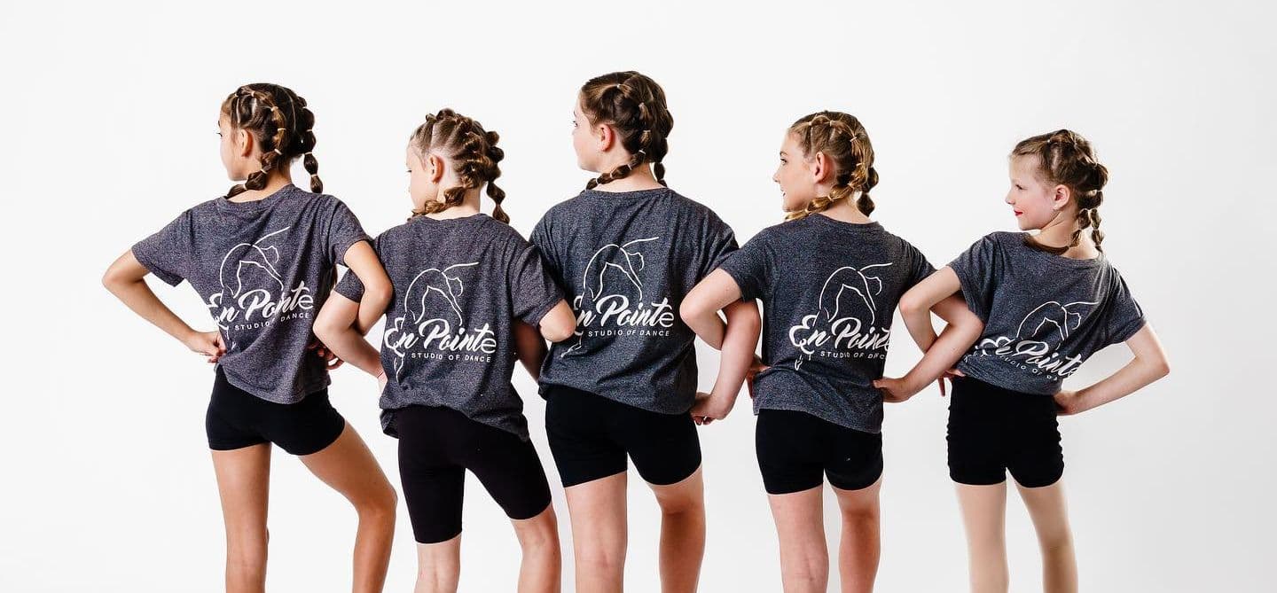 En Pointe Studio Of Dance Logo on Kidsbook