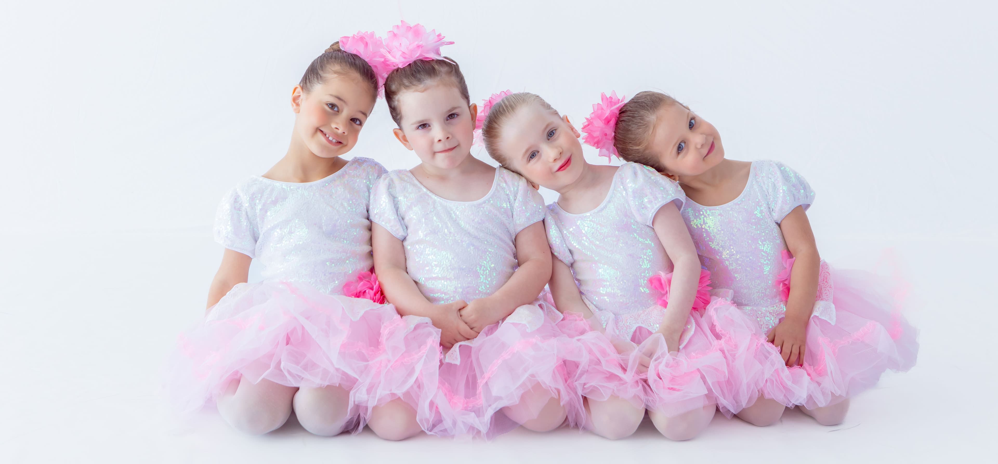 Show Dance Logo on Kidsbook