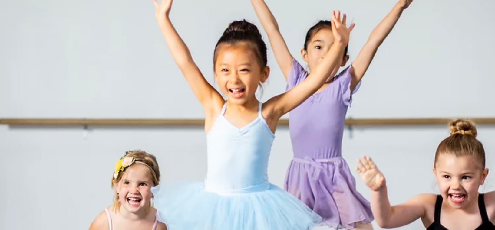 Encore Dance Company Logo on Kidsbook