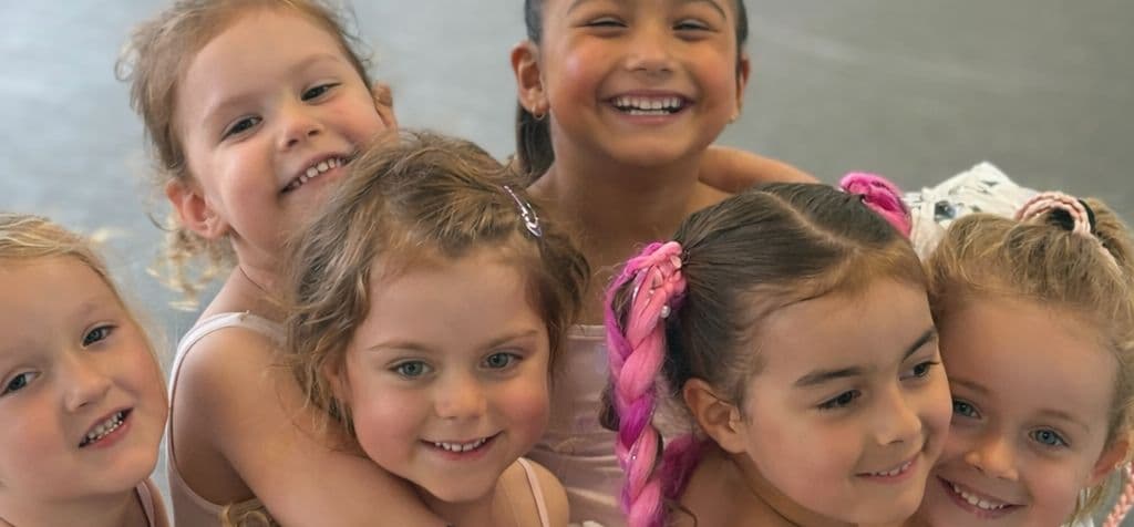 Belmont Dance Centre Logo on Kidsbook