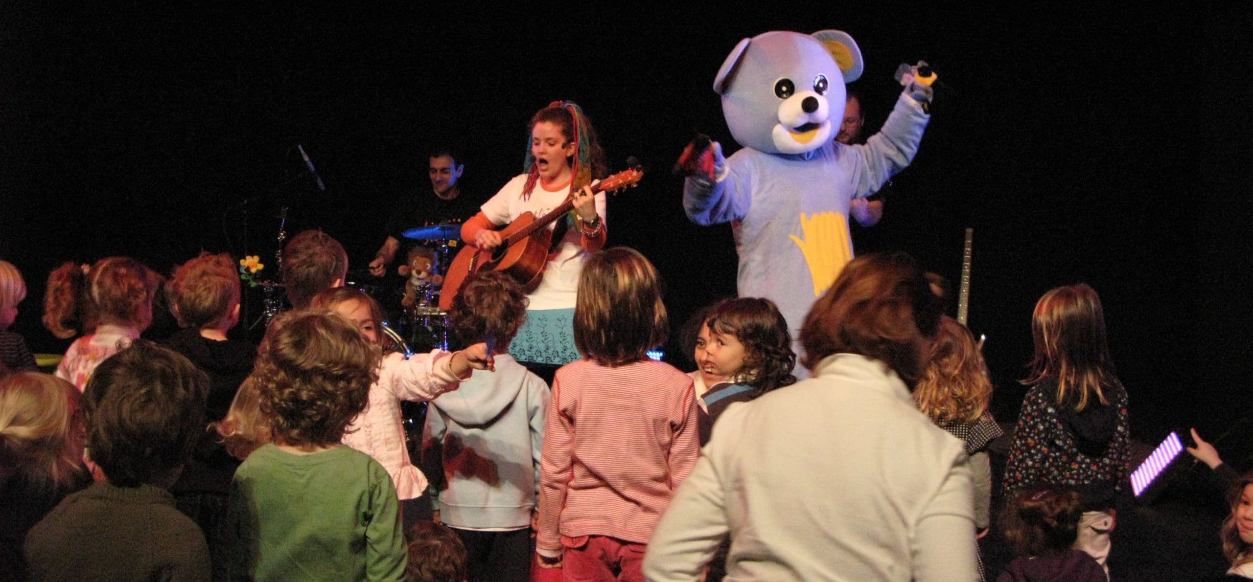 Little Feet Music Logo on Kidsbook