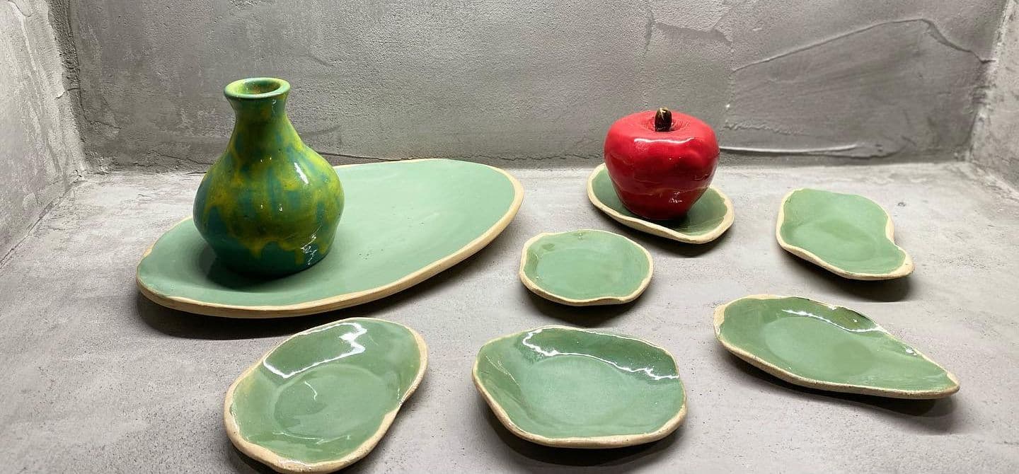 Parya Ceramics Logo on Kidsbook