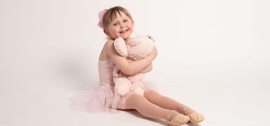 Prima Ballet Academy Logo on Kidsbook