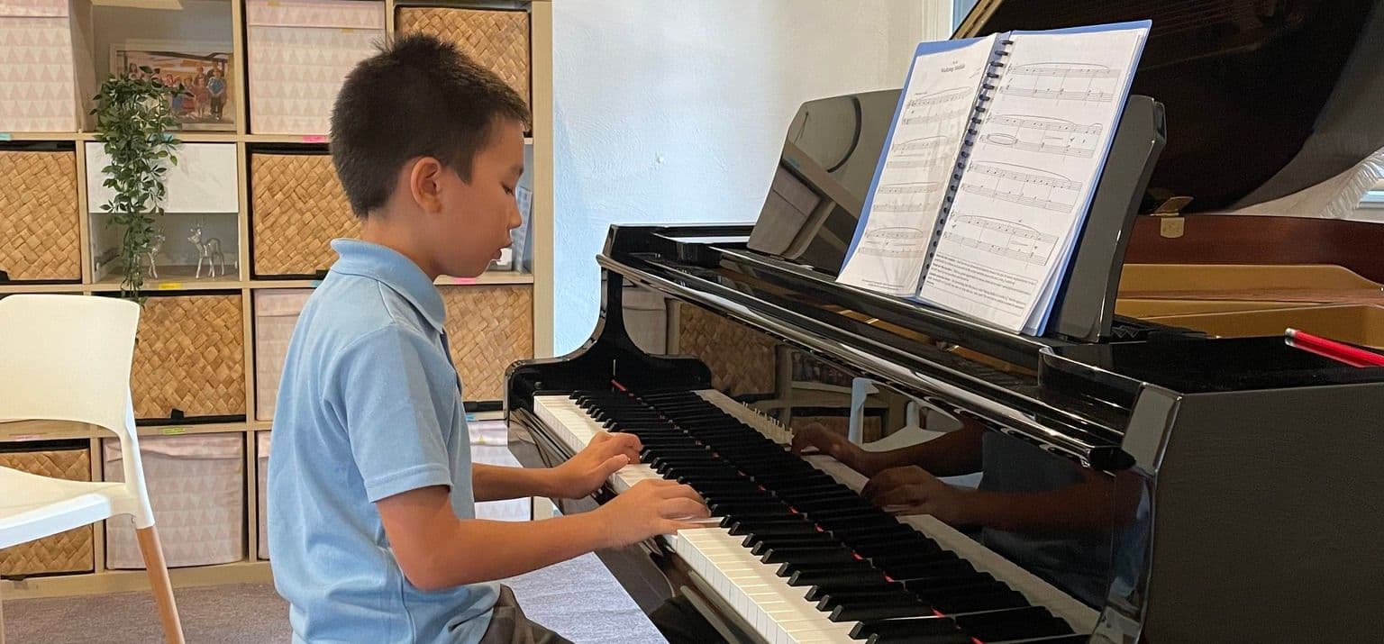 The Piano Studio Logo on Kidsbook