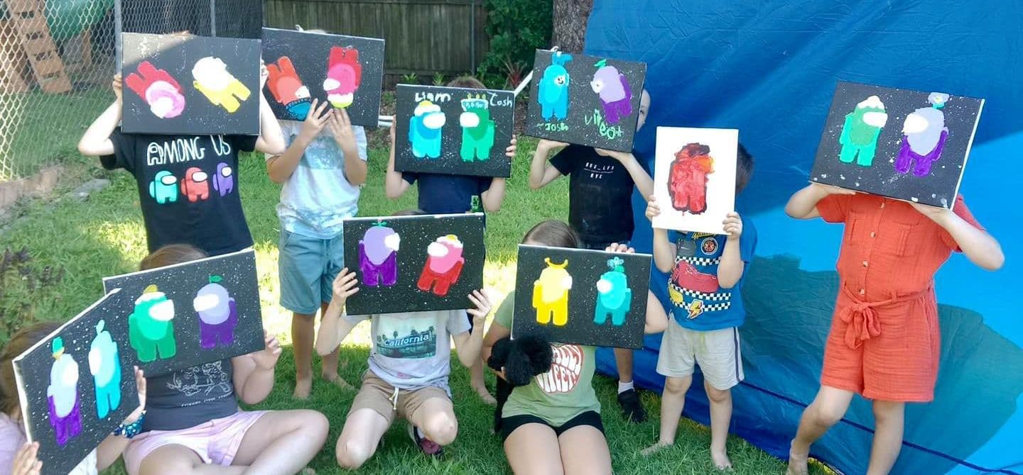 Paint'n'Pour Art Studio Logo on Kidsbook