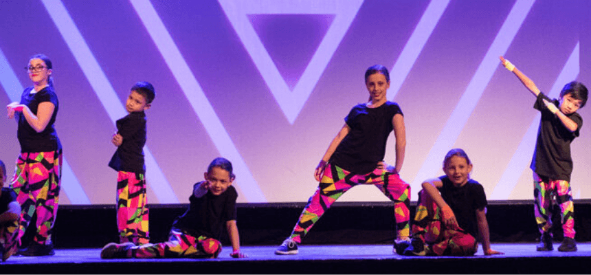 Studio 17 Performing Arts Logo on Kidsbook