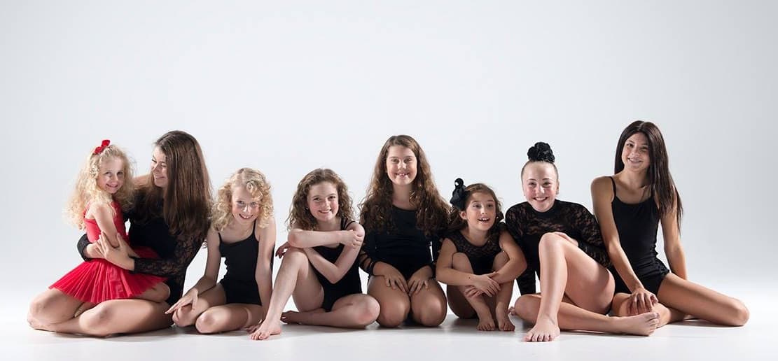 Tara Becker School of Dance Logo on Kidsbook