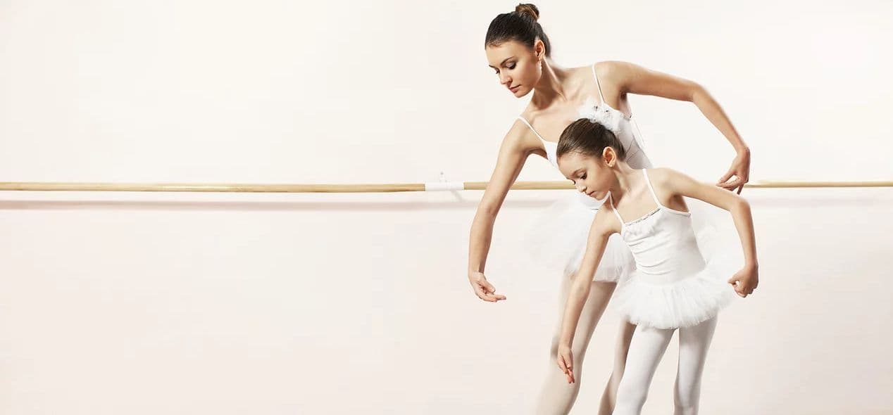 Dynamic Moves Dance Studio Logo on Kidsbook