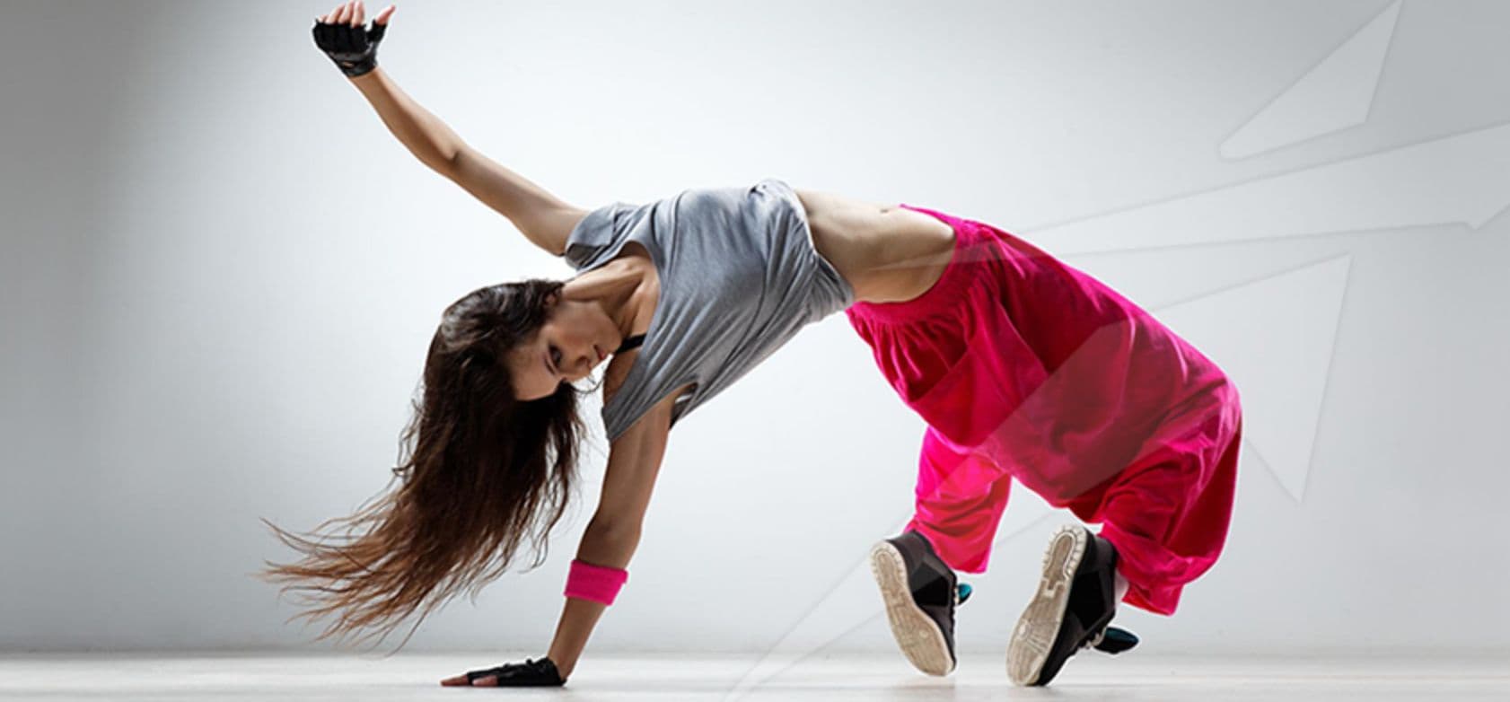 Studio M School of Dance Logo on Kidsbook