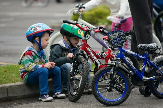 The Pedal Club Logo on Kidsbook