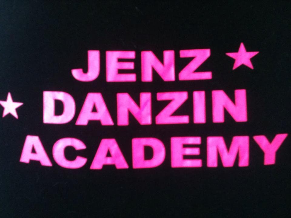 Jenz Danzin Academy Logo on Kidsbook