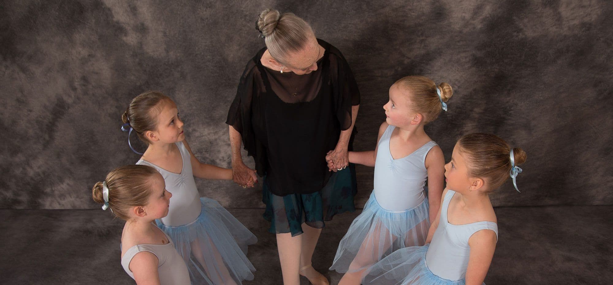 The Carolan School of Ballet Logo on Kidsbook